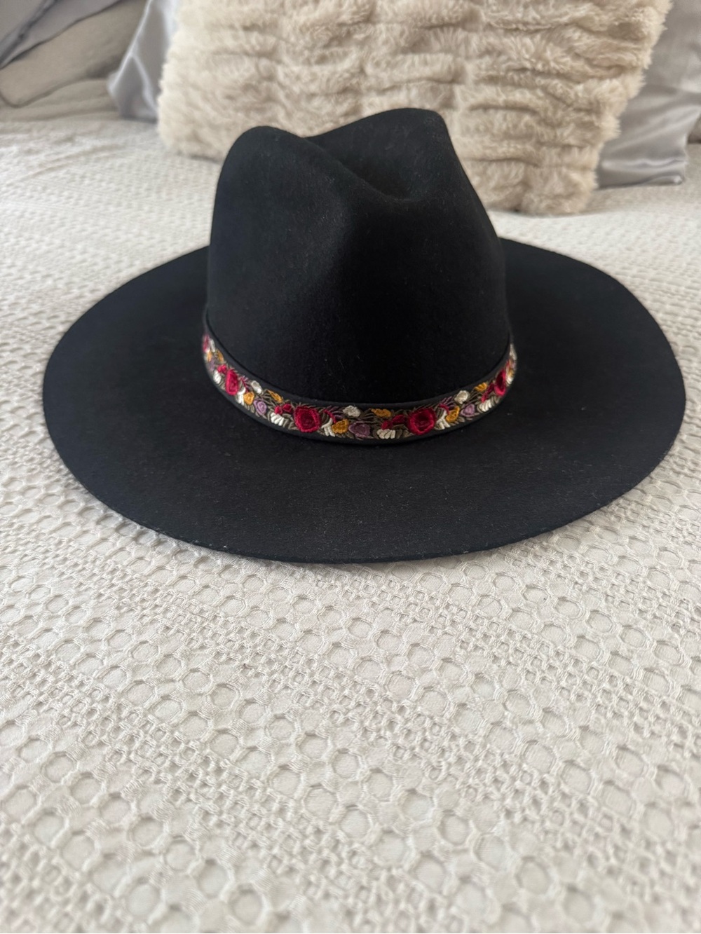 Black Wool Ranger Hat with Embroidered Floral Band